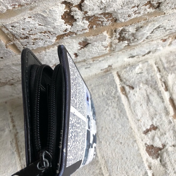 Just for you graphic fashion style wallet - Picture 4 of 4